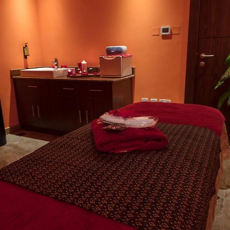 Coral Muscat Hotel And Apartments Екстер'єр фото