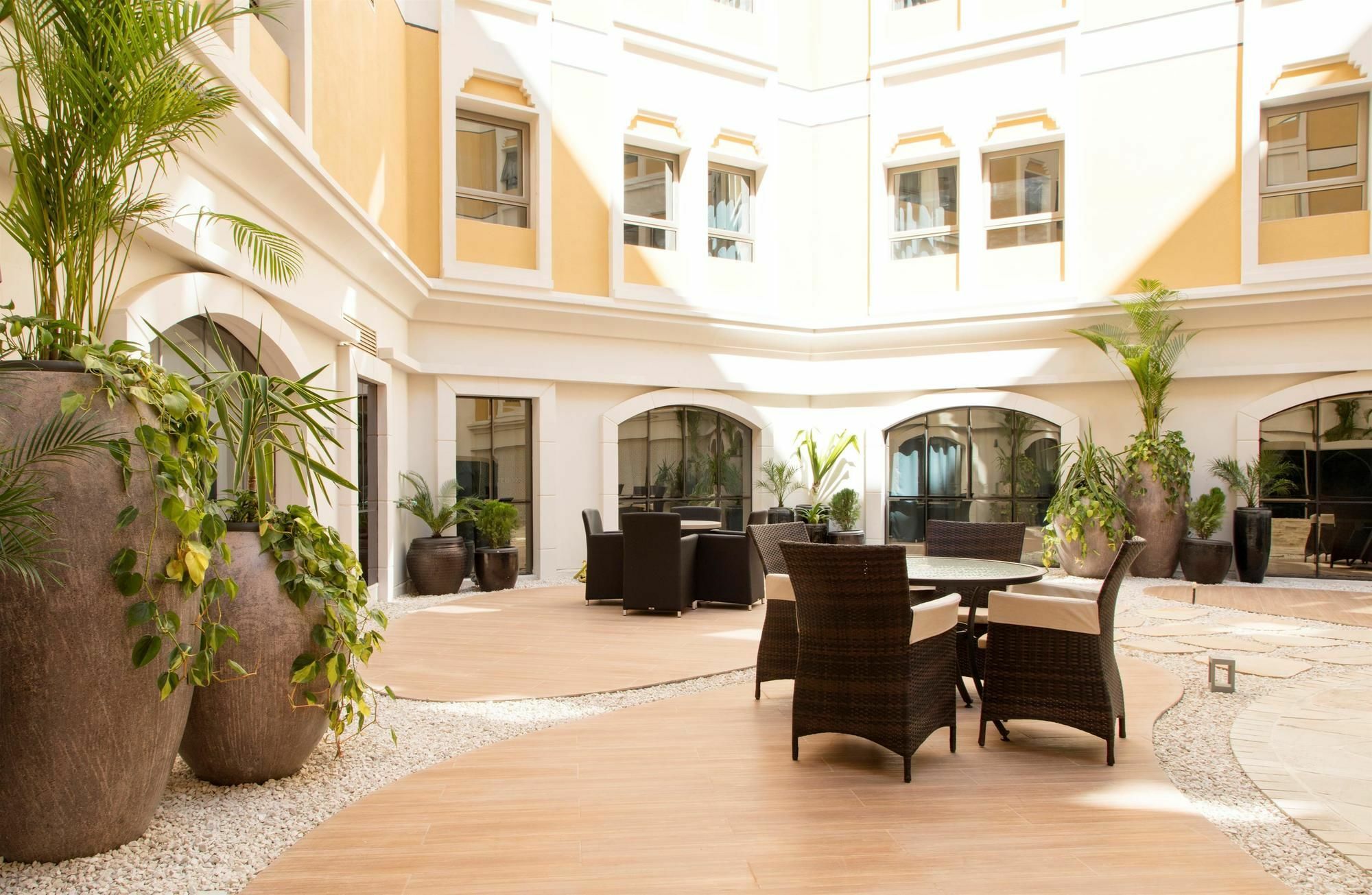 Coral Muscat Hotel And Apartments Екстер'єр фото