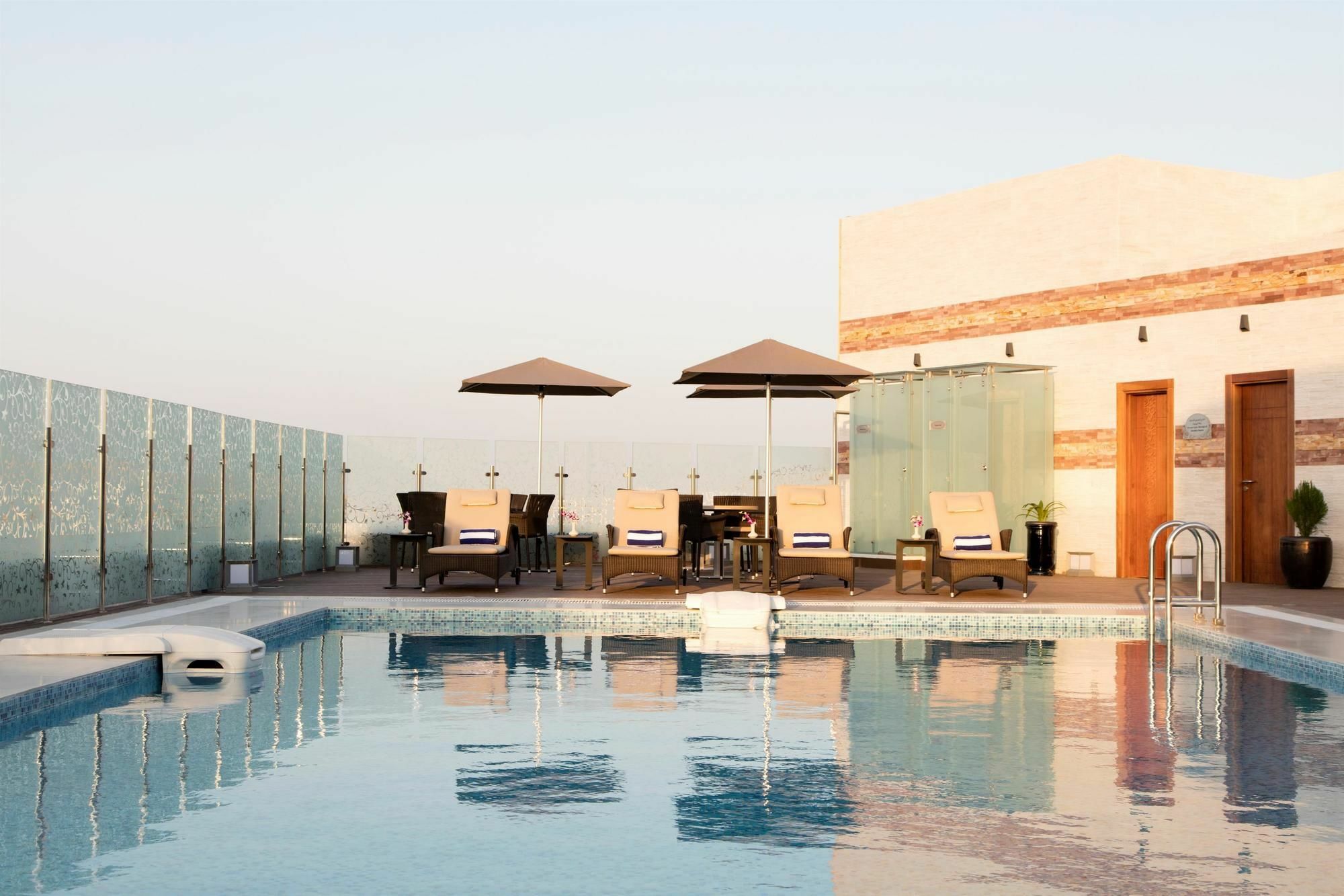 Coral Muscat Hotel And Apartments Екстер'єр фото
