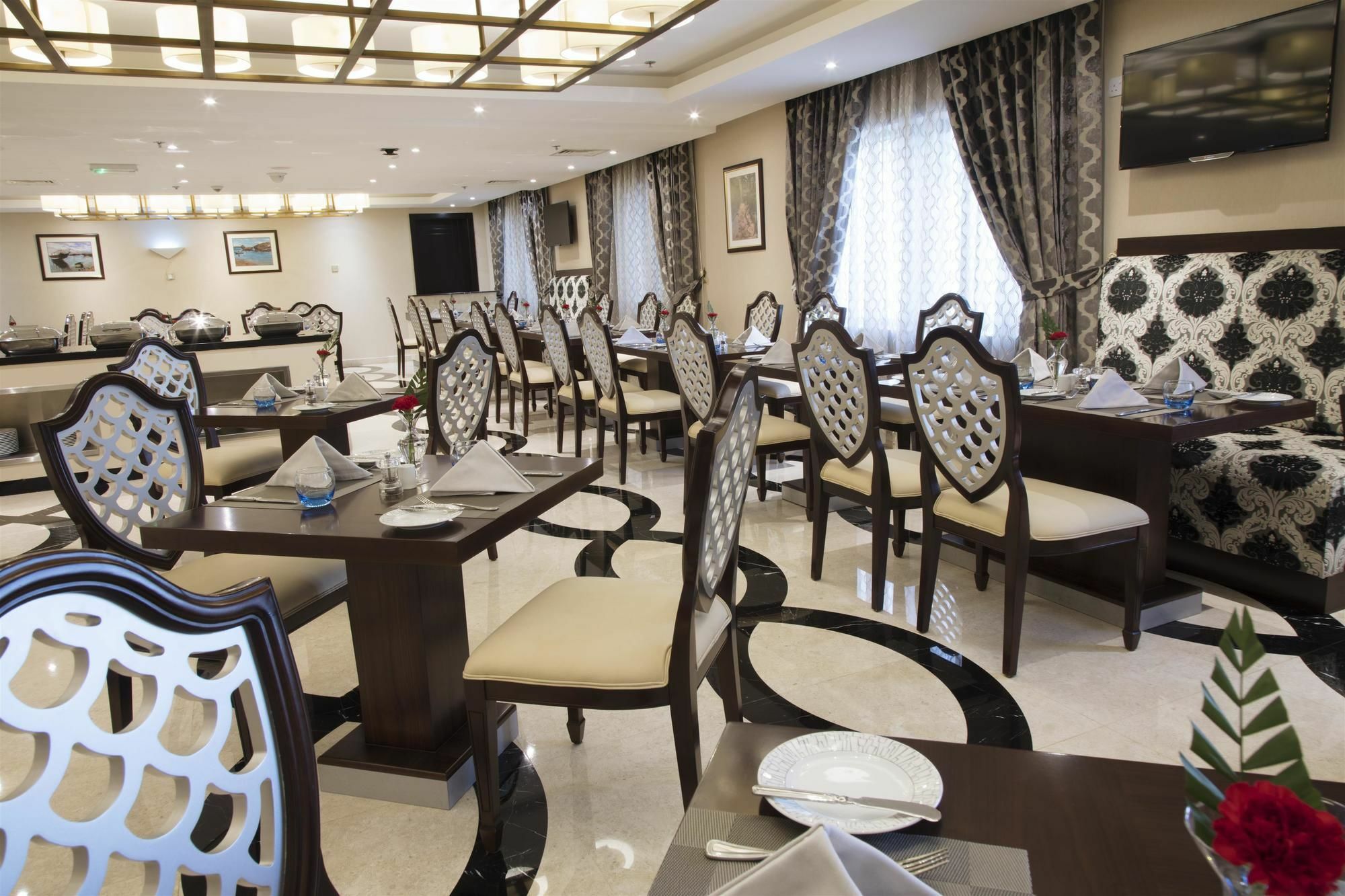 Coral Muscat Hotel And Apartments Екстер'єр фото