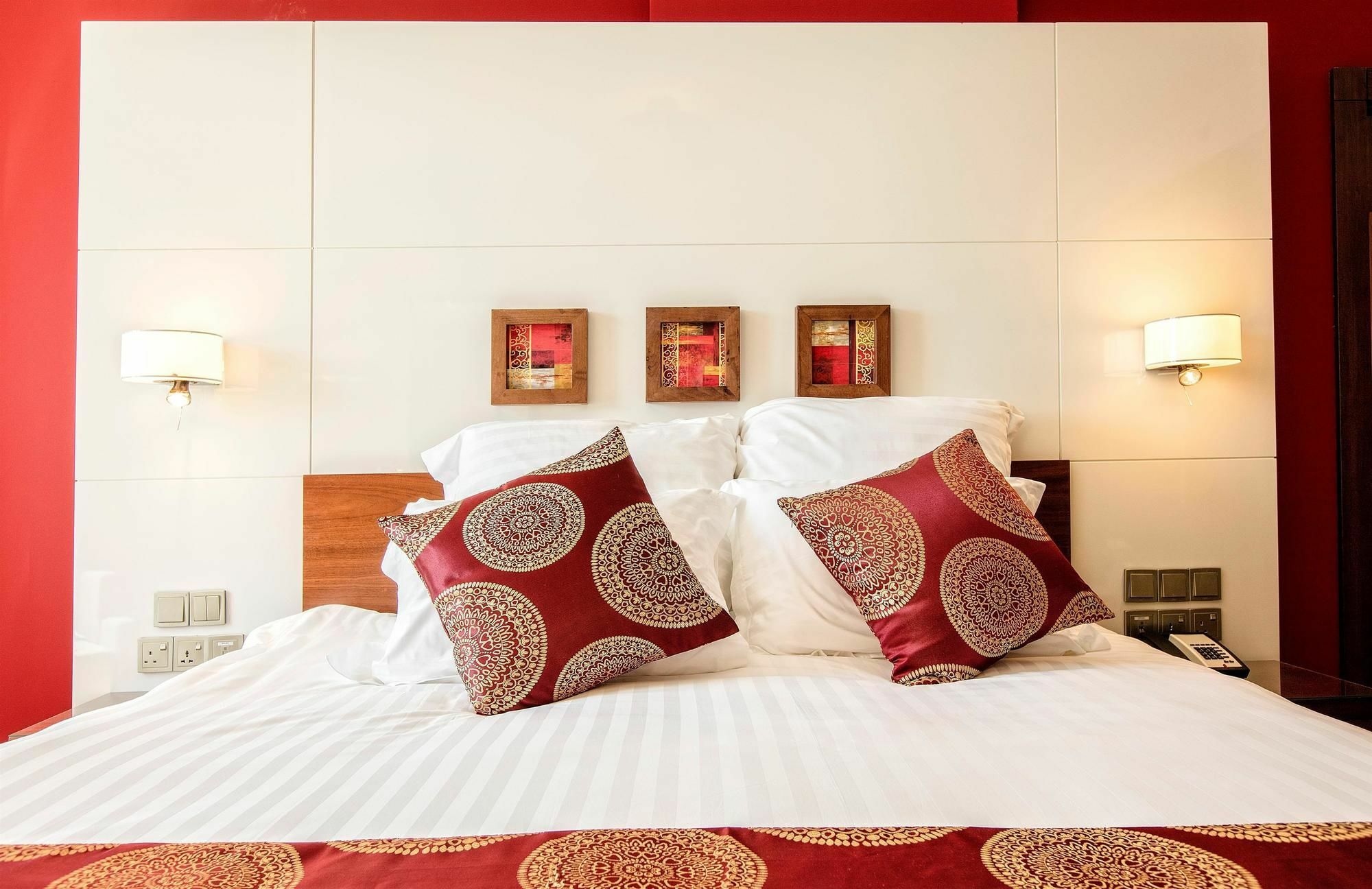 Coral Muscat Hotel And Apartments Екстер'єр фото