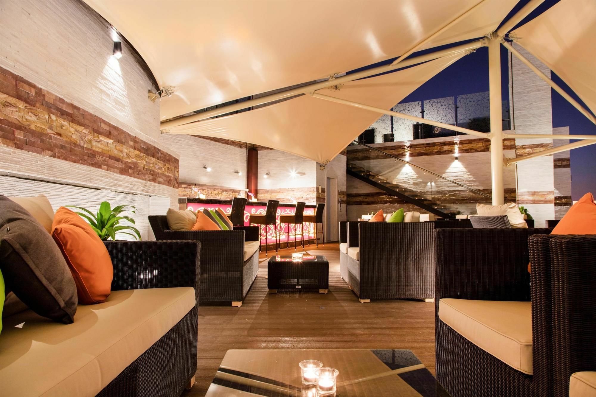 Coral Muscat Hotel And Apartments Екстер'єр фото